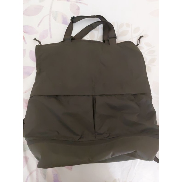 tas uniqlo preloved