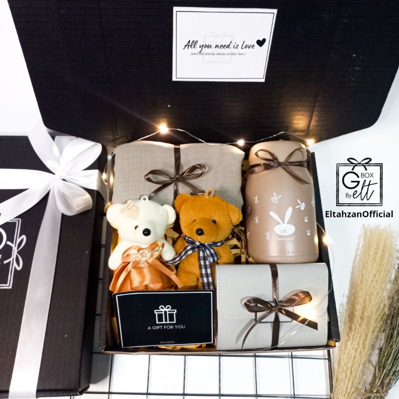 GIFT BOX CEWEK HAMPERS AESTHETIC KADO ULANG TAHUN WISUDA GRADUATION