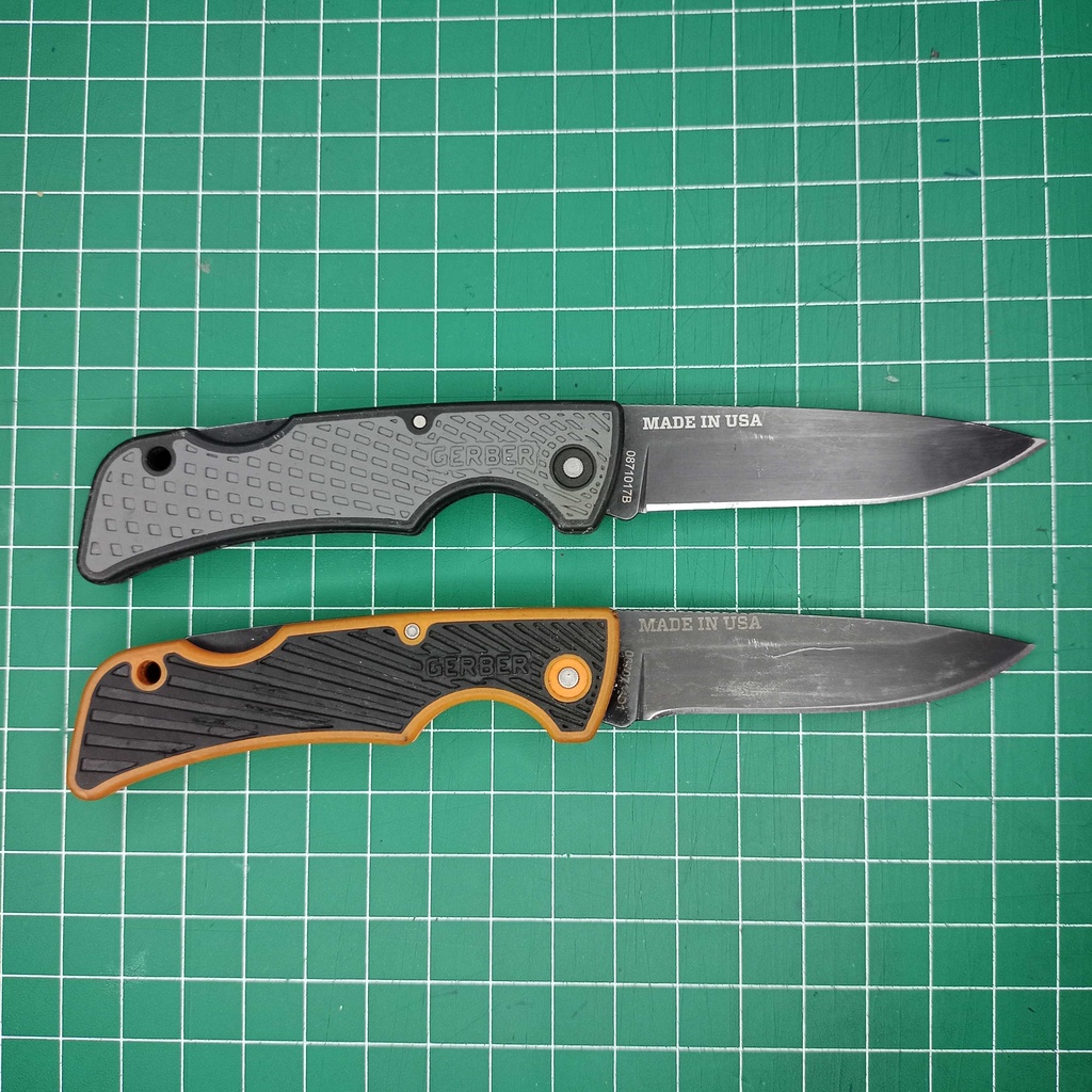 Gerber US 1 Bear Grylls Compact Scout II Folding knife Plain blade rubber grip handle