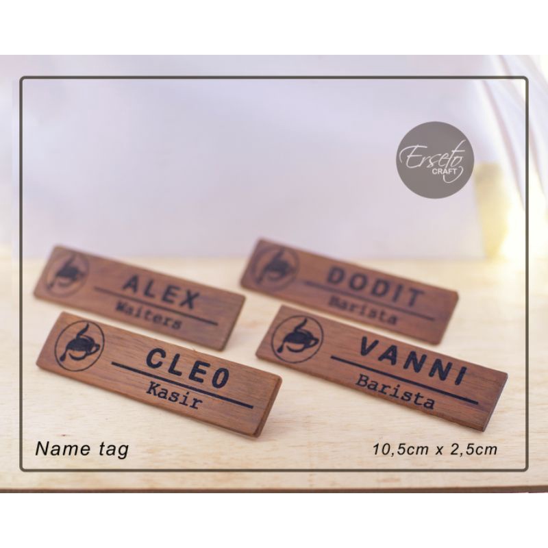 

Name tag kayu