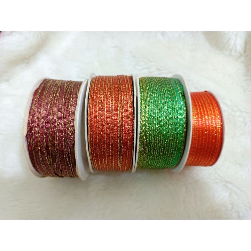 Pita metalik / satin Lis emas 3 mm rol