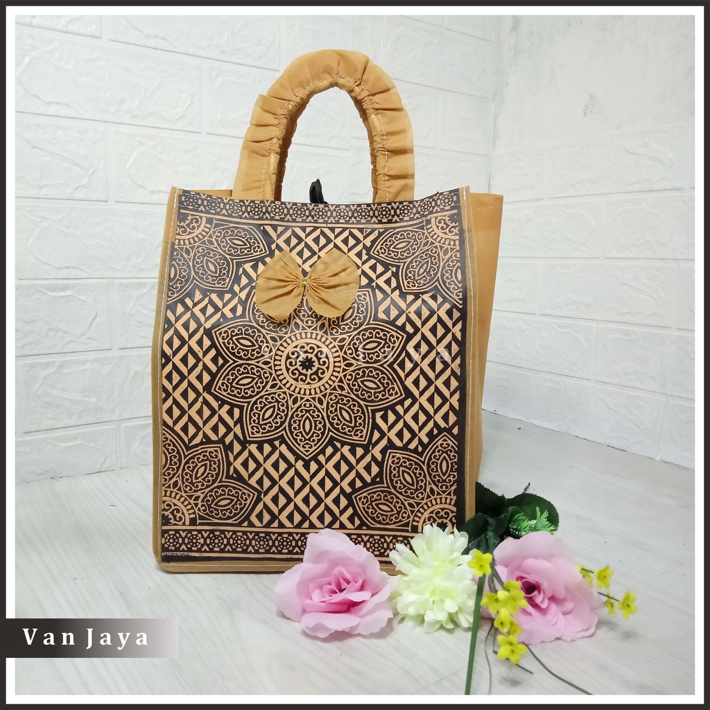 Tas Pita Uk 22 Motif Batik | Tas Hajatan, Hantaran Kain spunbond & avalan