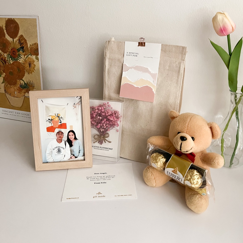 

Gift Inside - Lovebirds Bag - Kado Ulang Tahun Cewek Hadiah Hampers Ulang Tahun Anniversary Wisuda Pacar Nikahan