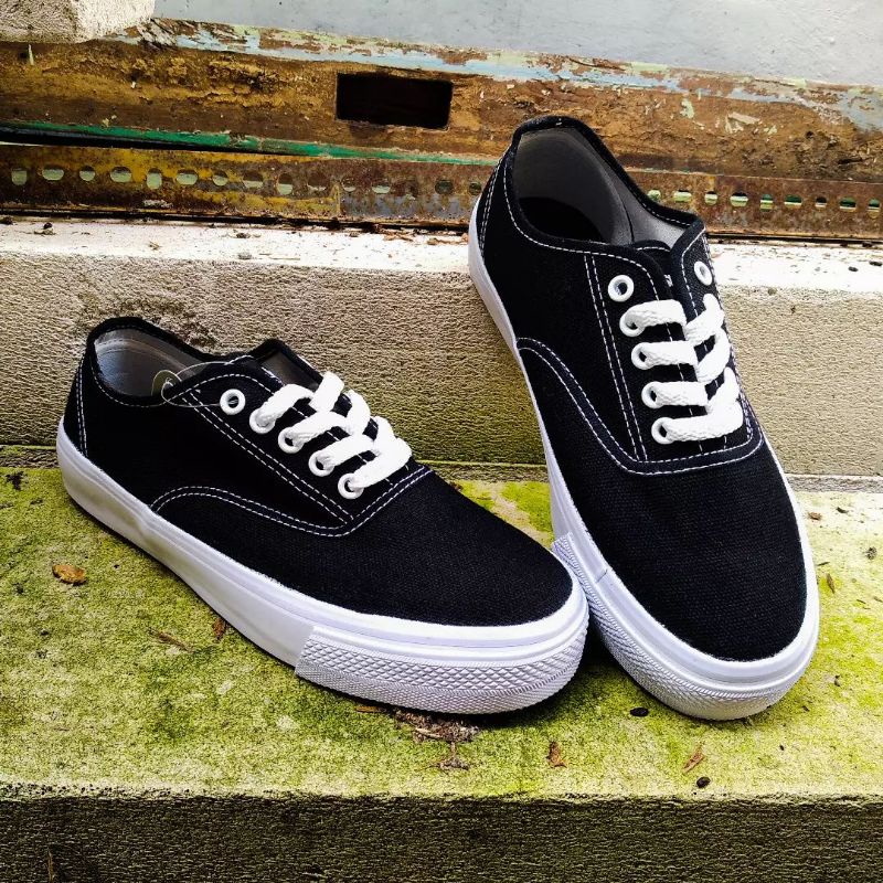 Sepatu Sekolah Sepatu Johnson Astro Low Cut Black White ORIGINAL JOHNSON SHOES | Sepatu Hitam Putih 