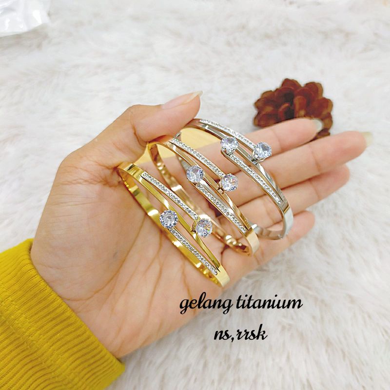 Gelang Boba titanium,tidak luntur,aman dipake mandi ,aman untuk yg alergi xuping