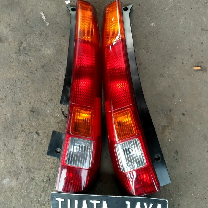 {BEKAS} stoplamp crv 2003 lampu belakang crv 2003 Diskon