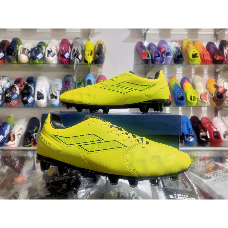 Sepatu Bola MILLS T-RITON SABRE FG Original