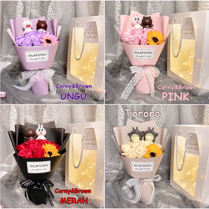 

Ready BUKET BUNGA MAWAR LED MENYALA+Miniatur Boneka DORAEMON HELLOKITTY UNIK - Doraemon, Merah Muda
