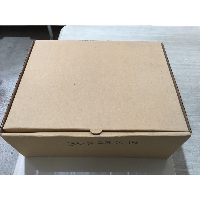 

35x28x13 cm box die cut karton kardus packaging kemasan kue