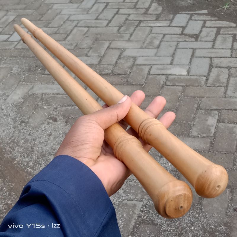 Tongkat komando kayu Cendana