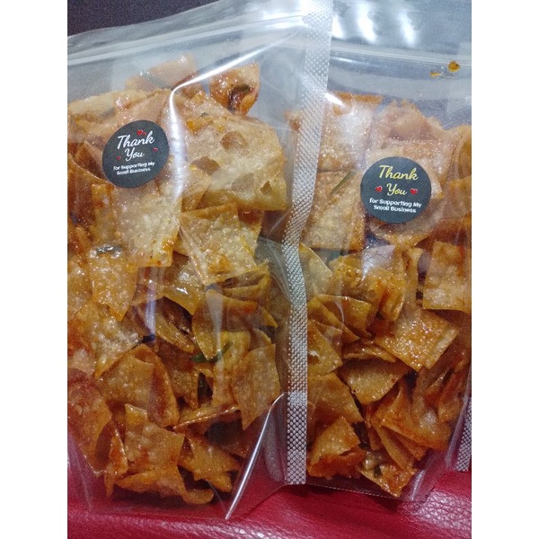

keripik pangsit pedas manis