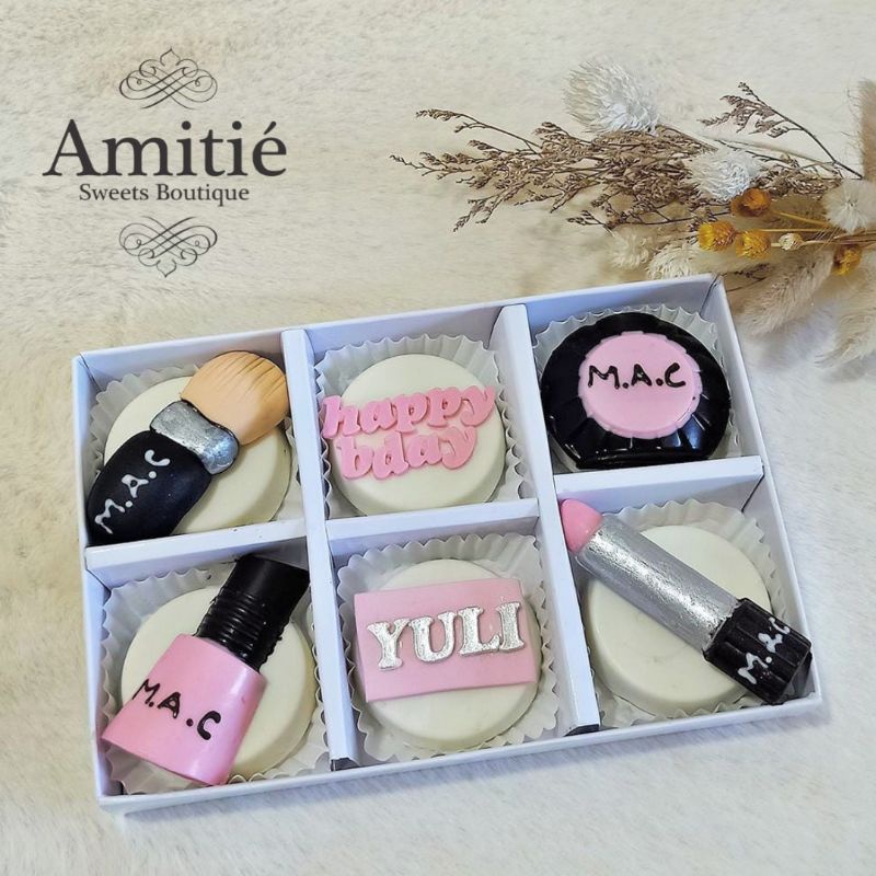 

Coklat Oreo Make Up - 1 Box isi 6 / Coklat Karakter / Birthday Gift / Hadiah Ulang Tahun