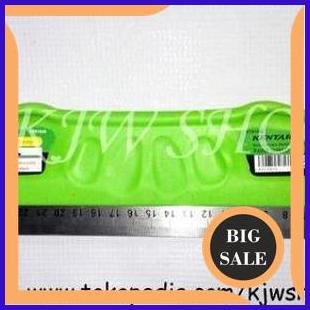 

tools n parts Penggaris Stainless Steel dengan pegangan Plastik 12" KENTARO 2774N23