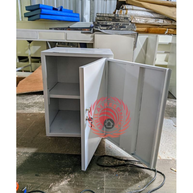 Lemari Narkotika 2 pintu sedang/Lemari Narkotika
