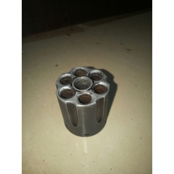 Silinder mainan 733 hitam