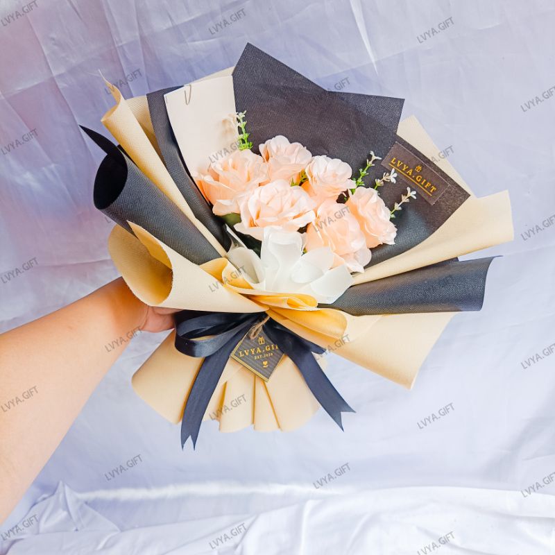 (BUNGA 0001) Buket bunga artificial 6 kuntum | buket bunga wisuda  | Buket bunga wisuda | Buket bunga | Handbouquet | Flower handbouqet | Flower bouquet | Buket bunga artificial