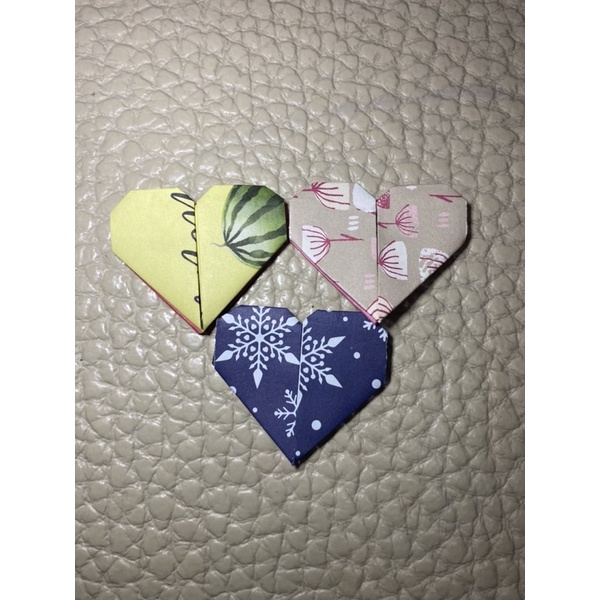 

Jepitan Buku | Pembatas Buku | Pembatas Kertas | Pembatas Kecil | Paper Craft | Souvenir
