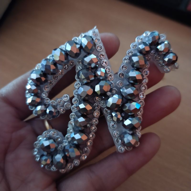 Bros Initial nama huruf kristal silver free box