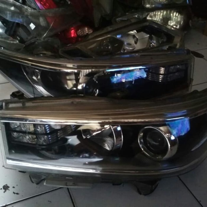 {BEKAS} headlamp innova venturer Diskon