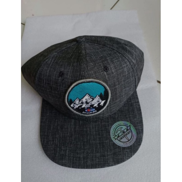 topi yeti hat