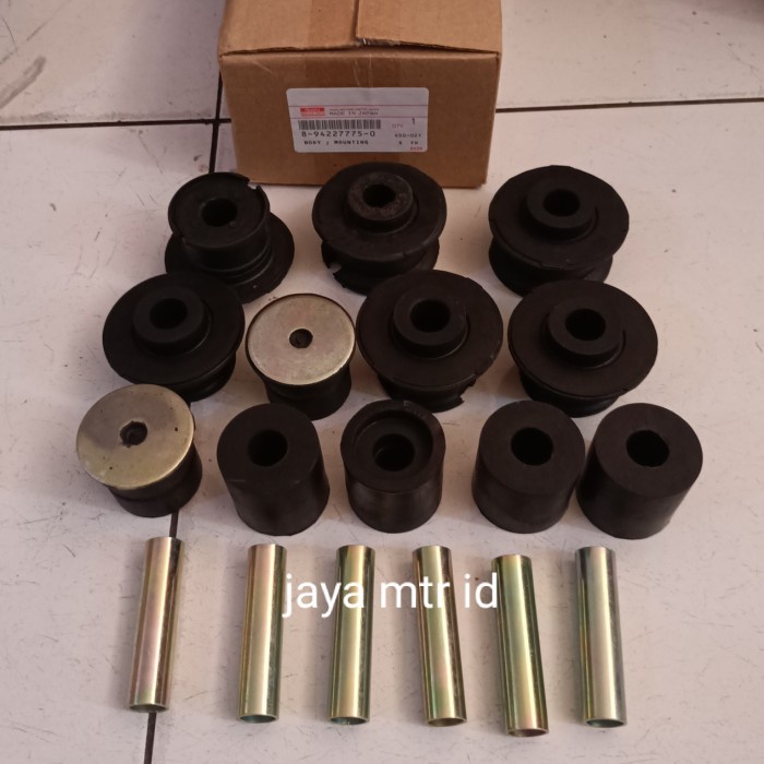 karet bodi Isuzu panther 2.3 pickup