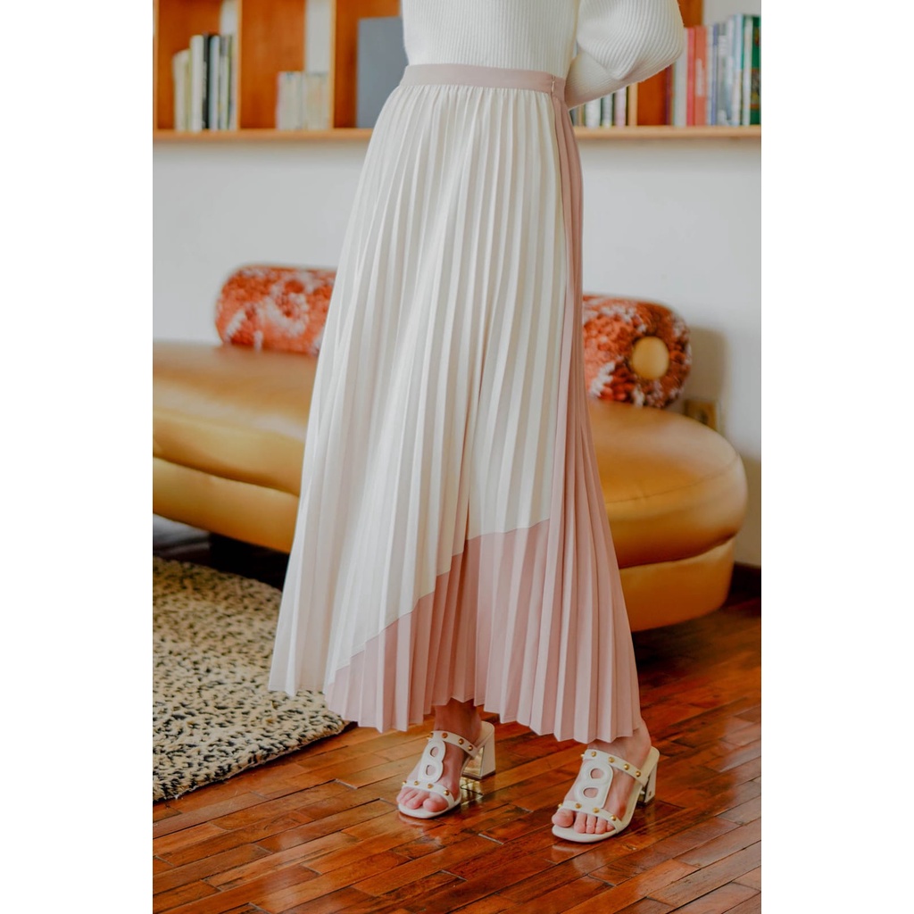 KILA TWO TONE PLEATED SKIRT - BENANG JARUM