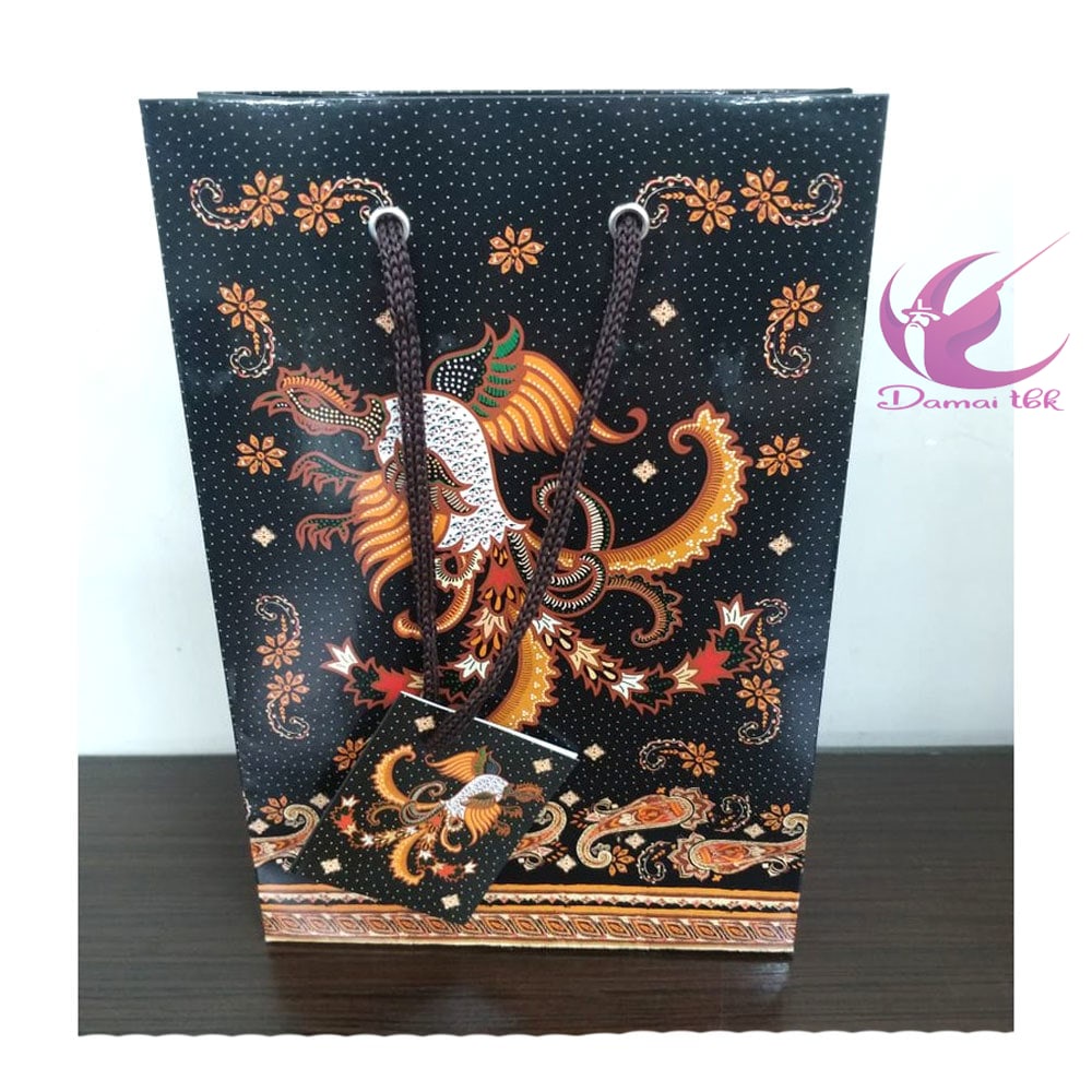 

Paper Bag Batik A Glosy Kiky Batik 220X150X60mm 5pcs