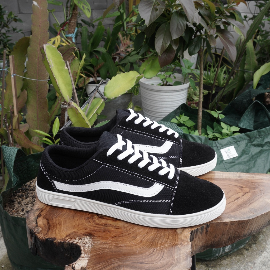 Sepatu Sneakers Sekolah Anak Laki Laki Perempuan Hitam Putih Polos - Sepatu Pria Wanita Oldskool Hitam Putih