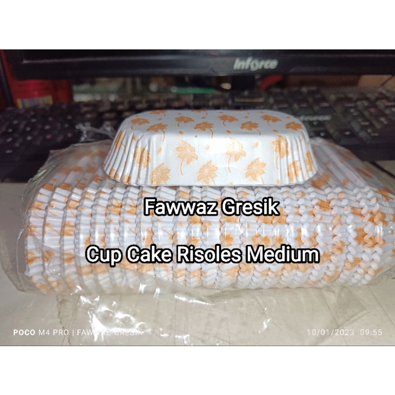(25 Pcs) Paper cake case oval medium / cup kue kertas alas oval medium Risoles sosis Solo Motif Acak