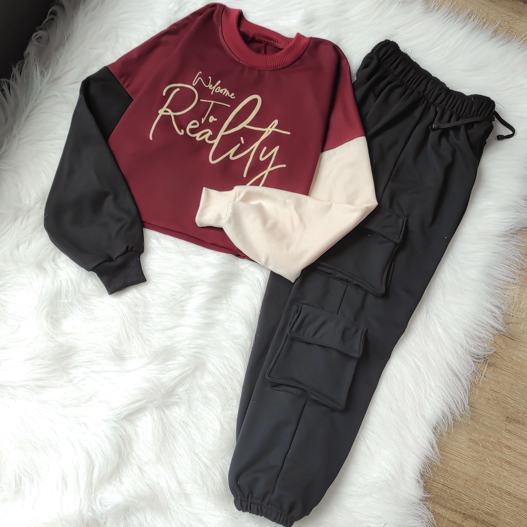 One Sett Reality Sweater Crop &amp; Jogger Gamblok Cargo Wanita Setelan Olah Raga