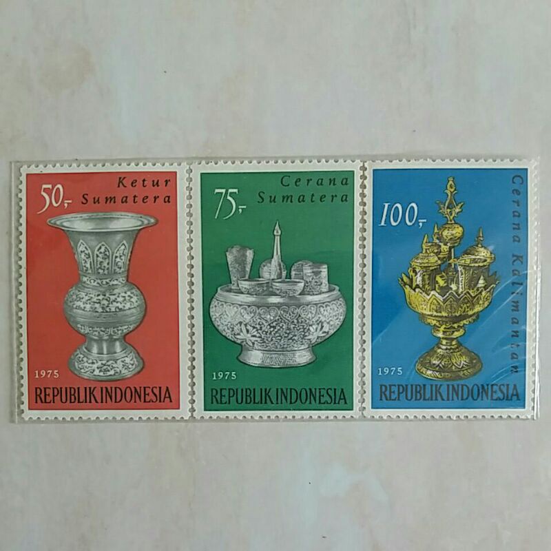 

(AB) Perangko Indonesia 1975 Kebudayaan Indonesia Set Lengkap 3pcs Mint