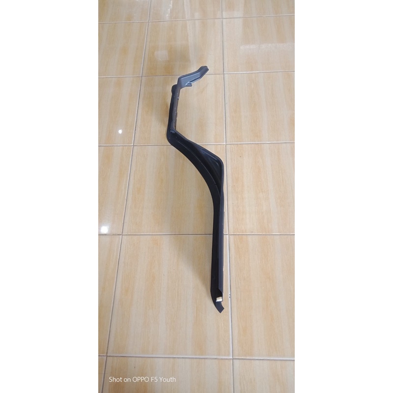 Scuff Plate / Jepit Karpet Lantai Canter PS125