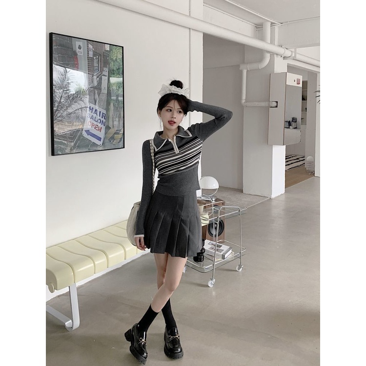 Red Polo Bergaris Kerah Rajutan Sweater Wanita Musim Gugur dan Musim Dingin Atasan Ritsleting Baru Lengan Panjang Slim Fit Chic Pendek Kemeja