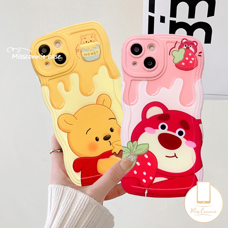 Casing Tepi Bergelombang Kompatibel Untuk iPhone 7Plus 8Plus XR 11 13 12 14 Pro Max X XS Max 6s 7 8 6 Plus 14 Plus SE 2020 Lucu Winnie The Pooh Kartun Manyo Strawberry Bear Soft TPU Cover