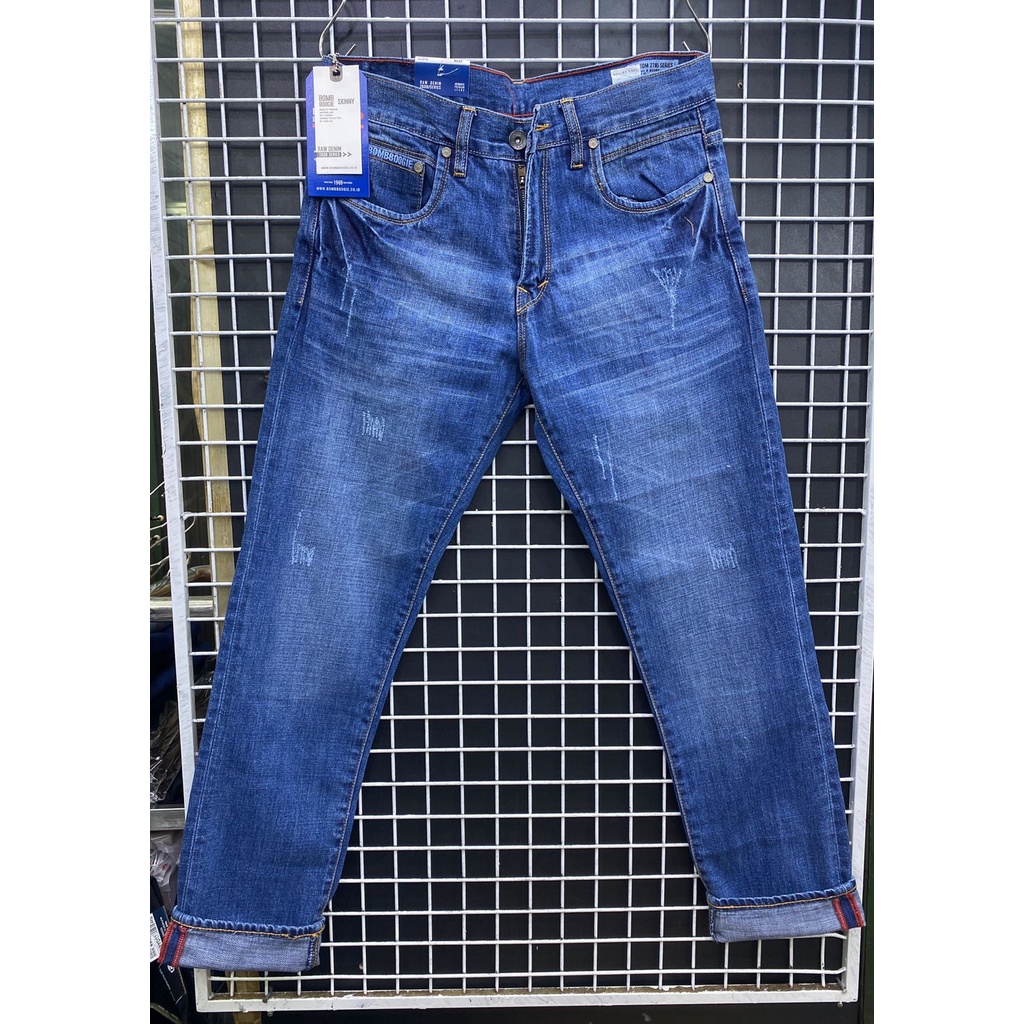 Celana Jeans panajnag pria/ Celana Panjang distro /Celana Panjang Pria terbaru /  bisa bayar di tempat