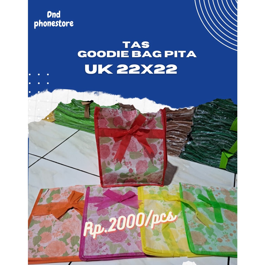 

Goodie Bag 22x22 Pita - Tas handle Kain - Spunbond