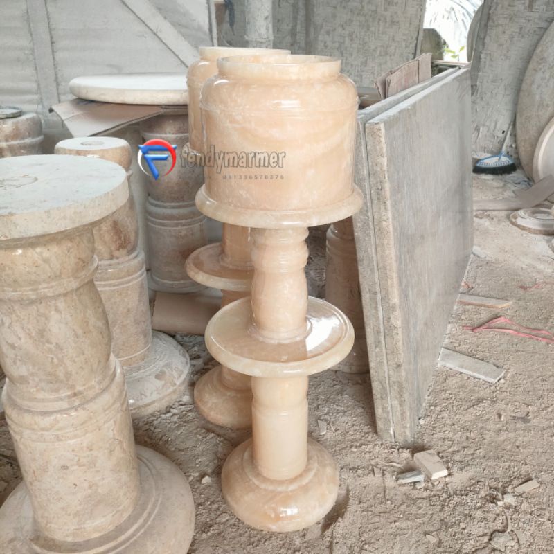 Guci tempat galon dan kaki bulat batu onix bawean super kilap