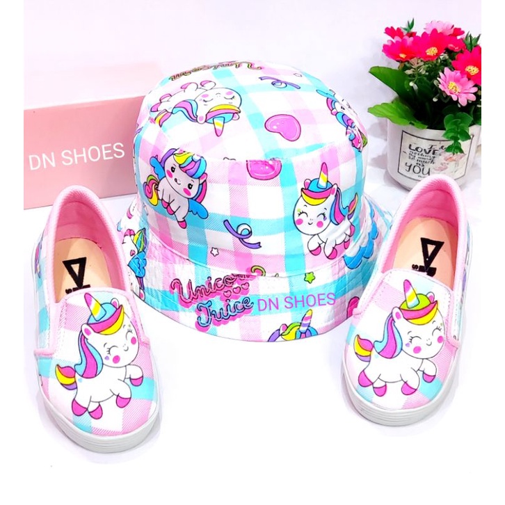 Paket Sepatu Anak Topi Bucket Anak Paket Slip On Anak Bucket Hat Anak Perempuan Lucu Karakter Unicorn Tosca Pink Juice