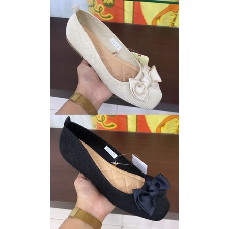 sepatu flat wanita cocok juga buat kerja dari brand connexion