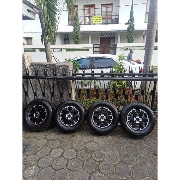4 Velg r14 PCD 114+Ban 185/70 avanza xenia futura carry kijang oanther estem. aminity atoz visto