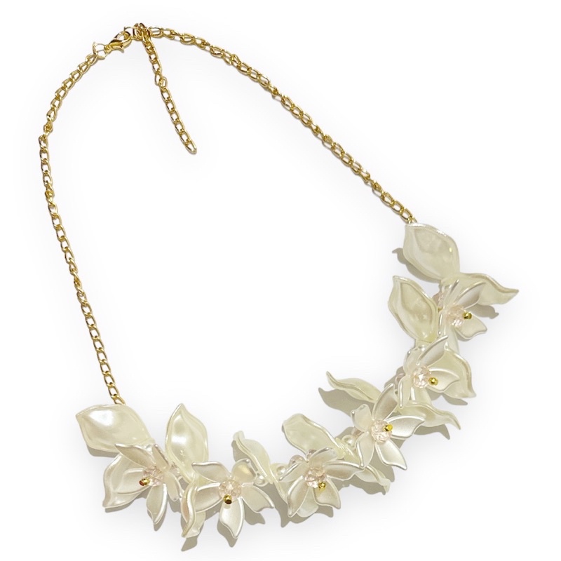 Alison Flowery Pearl Necklace Kalung Crystal Panjang Hijab Bunga Kristal Rantai