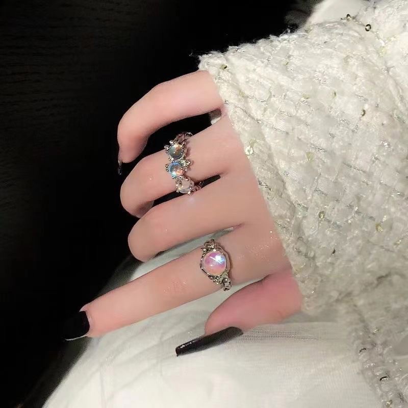 Cincin Moonstone Tidak Teratur Desain Perempuan High-end Cahaya Mewah Cincin Dapat Disesuaikan