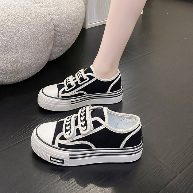 RYX - Heartie Xena Sepatu Sneakers Tali Wanita Fashion Casual / Olahraga - Ori Import