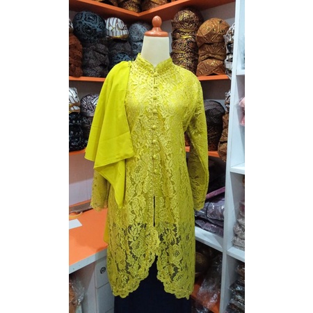 Kebaya Brokat Sanghai Ibu Besan Full Puring