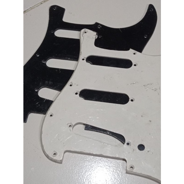 Pickguard Squier Stratocaster SSS