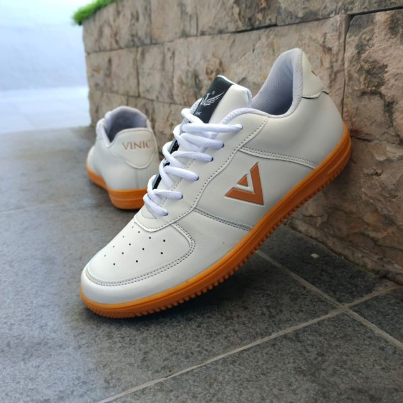 Vinic Indonesia - Sepatu Sneakers Casual Vinic Skyfall White Gump Spesial Edition