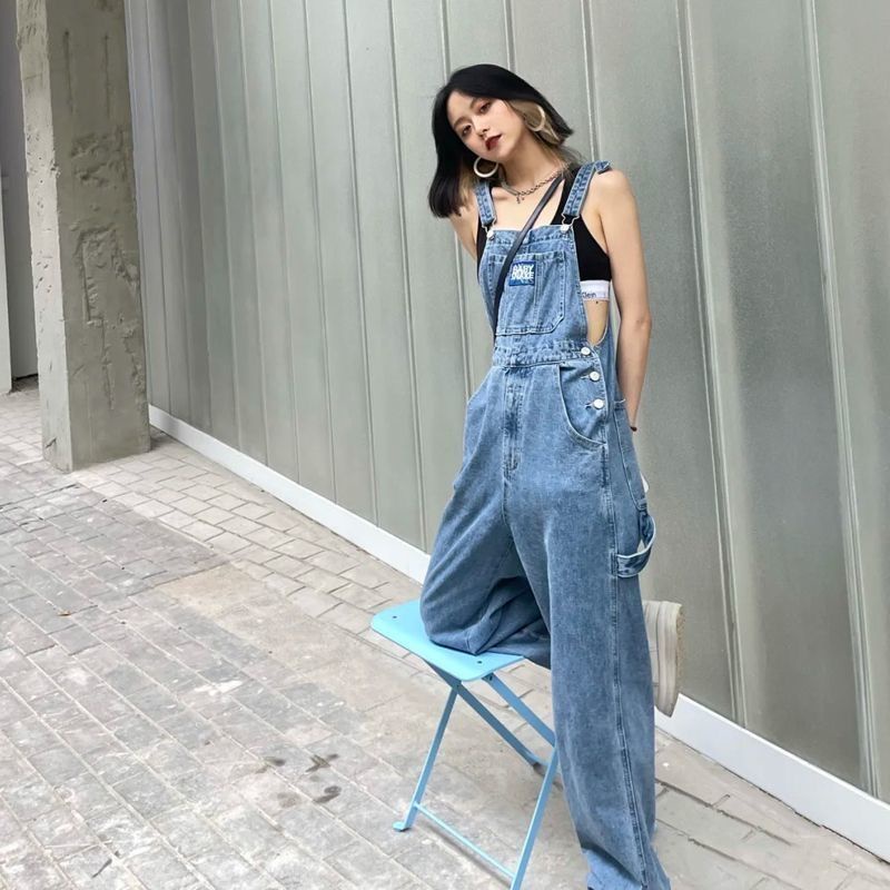 Red Overall Denim Gaya Barat Pengurang Usia Musim Semi dan Musim Gugur Baru Lurus Longgar dan Tipis Kasual Musim Panas One-Piece Celana Mengepel Kaki Lebar