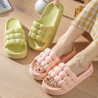 GO! SD1044 Sandal Wanita Jelly Sendal Rumahan Bahan Karet Tebal Empuk Home Slipper Anti Slip Wanita Gaya Korea