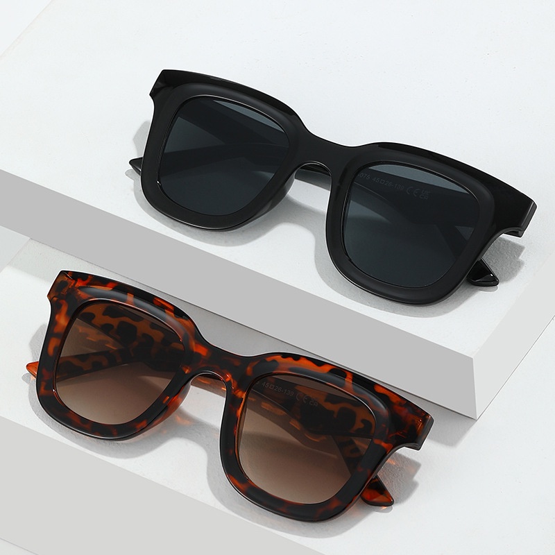 (YUZHU) Western Fashion Square Cekung Kacamata Hitam Mode Baru Vintage Trend Shade Sunglasses Women