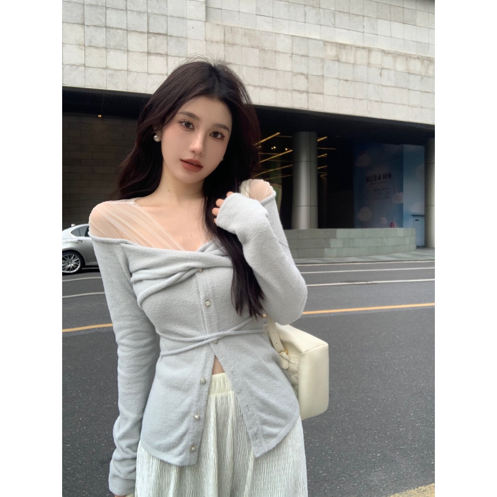 Red One-shoulder rajutan bottoming kemeja wanita musim gugur dan musim dingin mesh splicing slim-fit lengan panjang Perancis gaya barat sweater top